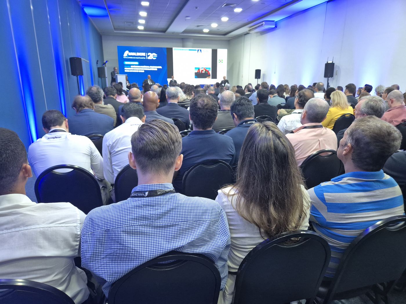 Auditório lotado na conferência da Navalshore 2026